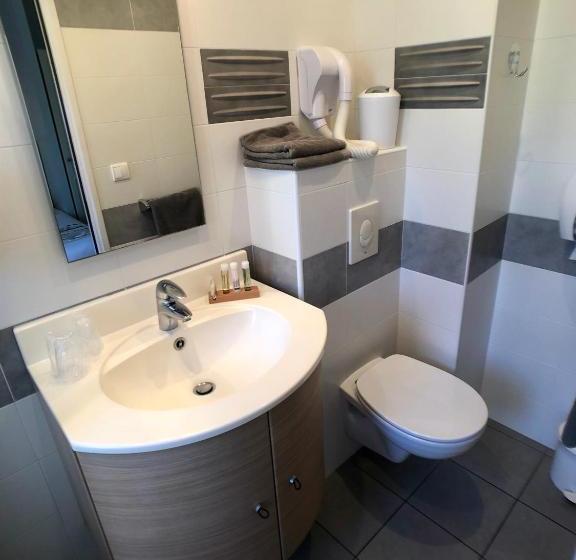 هتل Hôtel Méditerranée