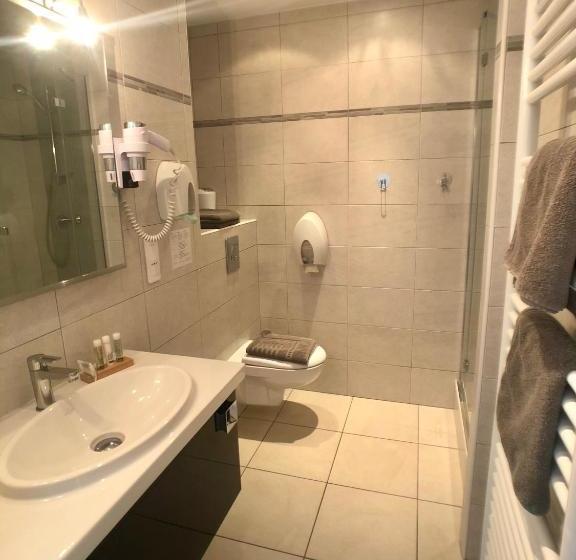 هتل Hôtel Méditerranée