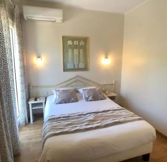 ホテル Hôtel Méditerranée