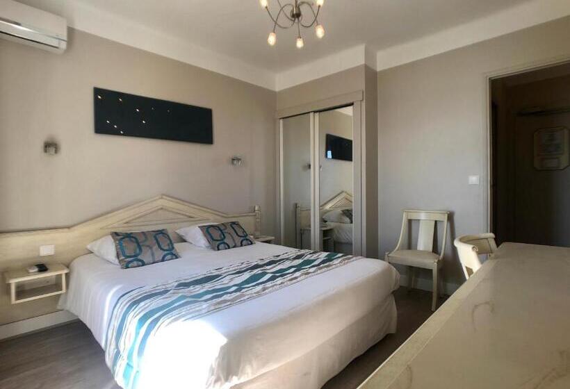 هتل Hôtel Méditerranée