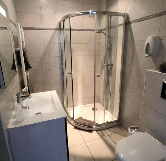 هتل Hôtel Méditerranée