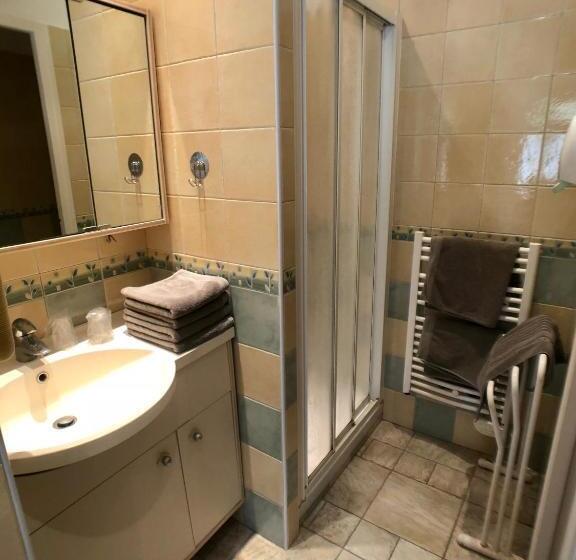 هتل Hôtel Méditerranée