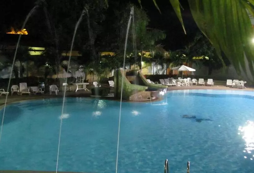 ホテル Los Puentes Comfacundi