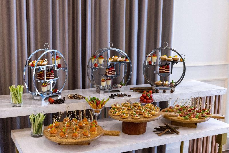 בית מלון כפרי Meliá Vinpearl Cam Ranh Beach Resort