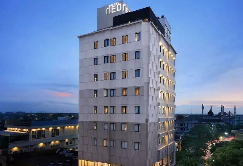 هتل Neo Gajah Mada Pontianak By Aston