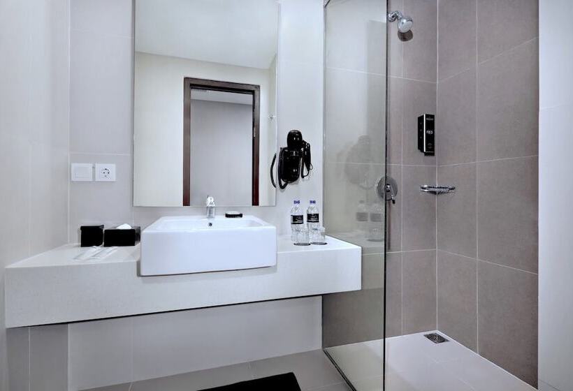 فندق Neo Gajah Mada Pontianak By Aston