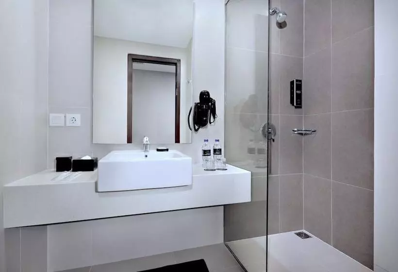 هتل Neo Gajah Mada Pontianak By Aston