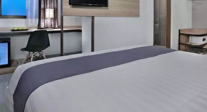 هتل Neo Gajah Mada Pontianak By Aston