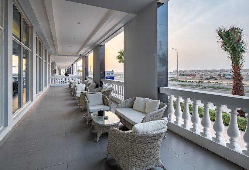 בית מלון כפרי Park Inn By Radisson Jubail Industrial City