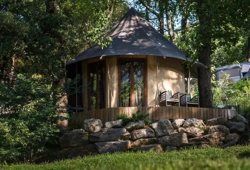 Hotelli Prehistoric Lodge   Adult Only