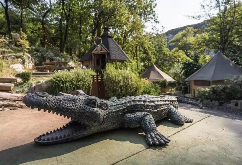 Hotelli Prehistoric Lodge   Adult Only