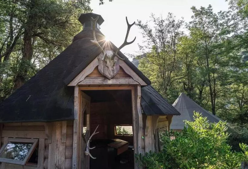 Hotelli Prehistoric Lodge   Adult Only