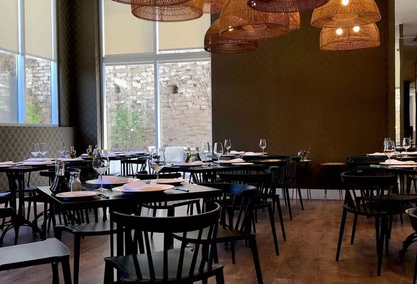 ホテル Radisson  Curico