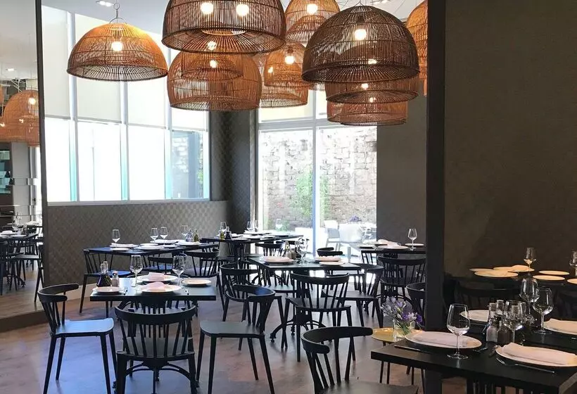 ホテル Radisson  Curico