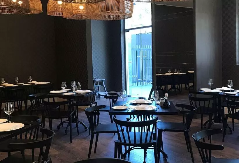 ホテル Radisson  Curico