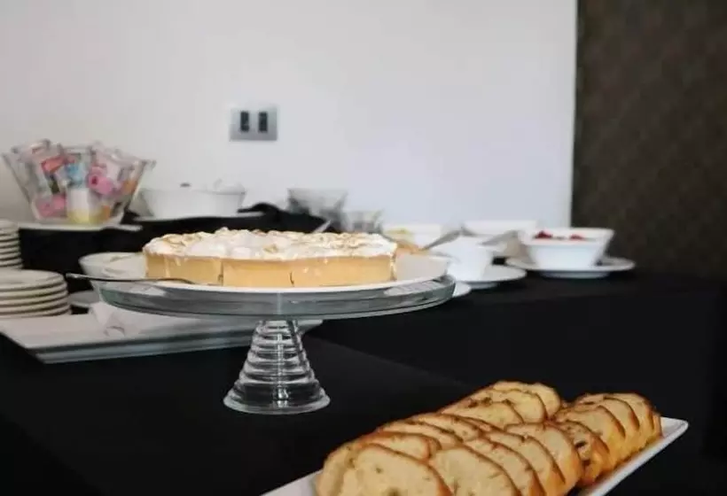 ホテル Radisson  Curico