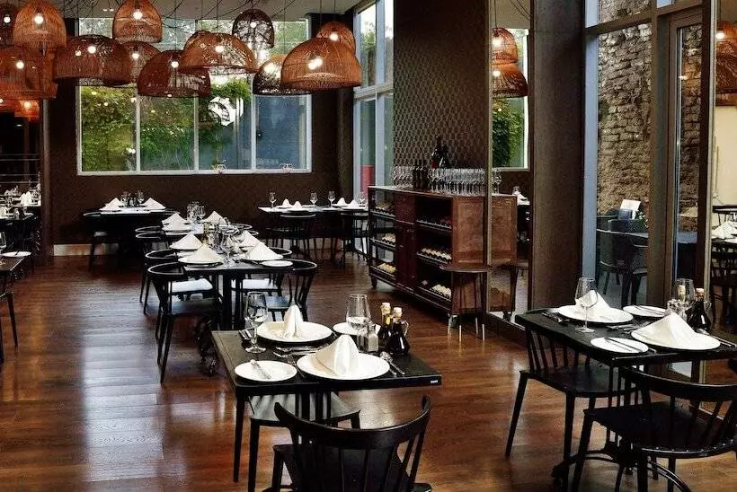 ホテル Radisson  Curico