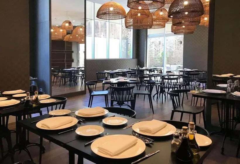 ホテル Radisson  Curico