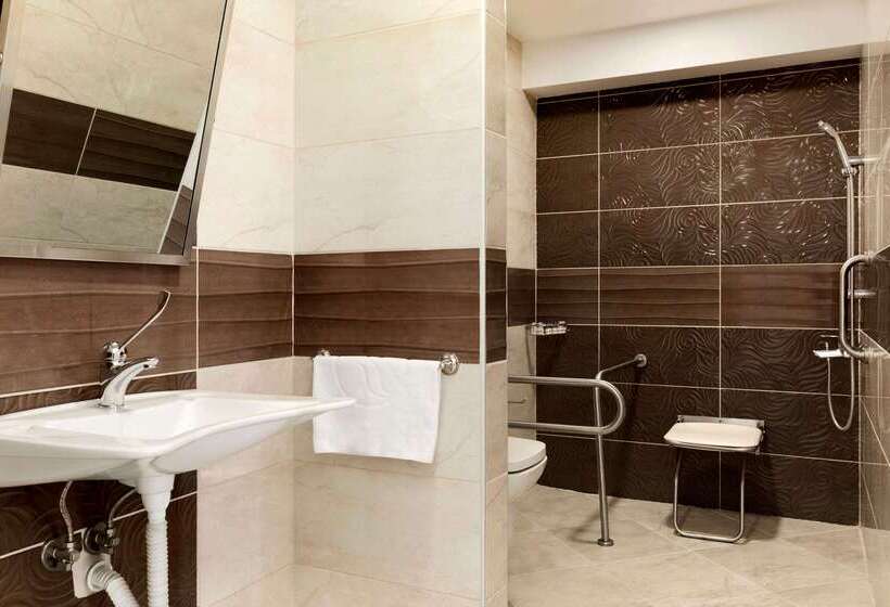 Отель Ramada By Wyndham Soma