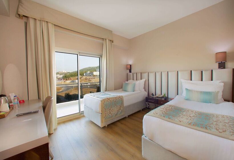 Отель Ramada By Wyndham Soma