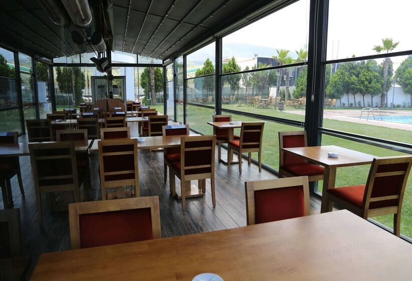 Отель Ramada By Wyndham Soma