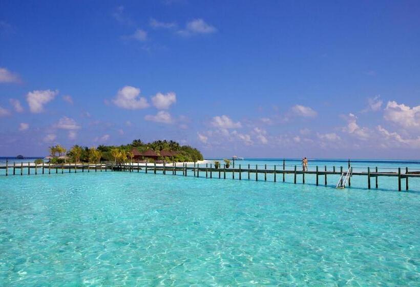 Komandoo Island Resort & Spa