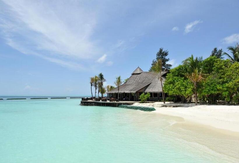 Komandoo Island Resort & Spa