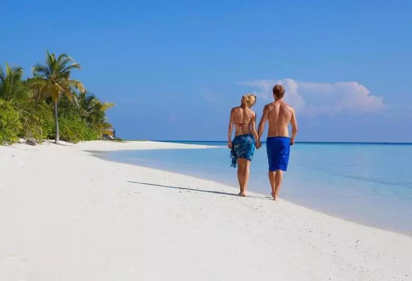 Komandoo Island Resort & Spa