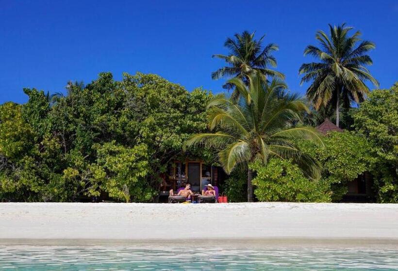 Komandoo Island Resort & Spa