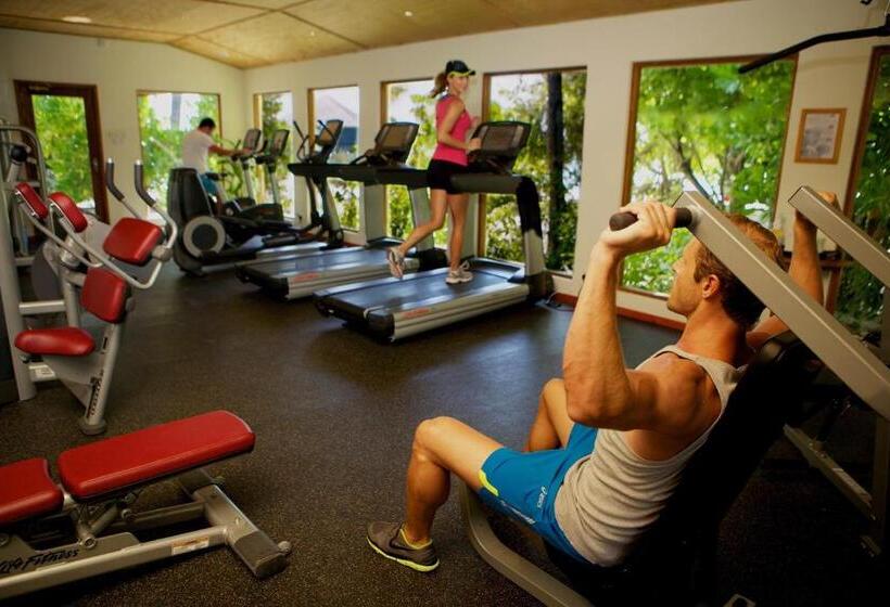 Komandoo Island Resort & Spa