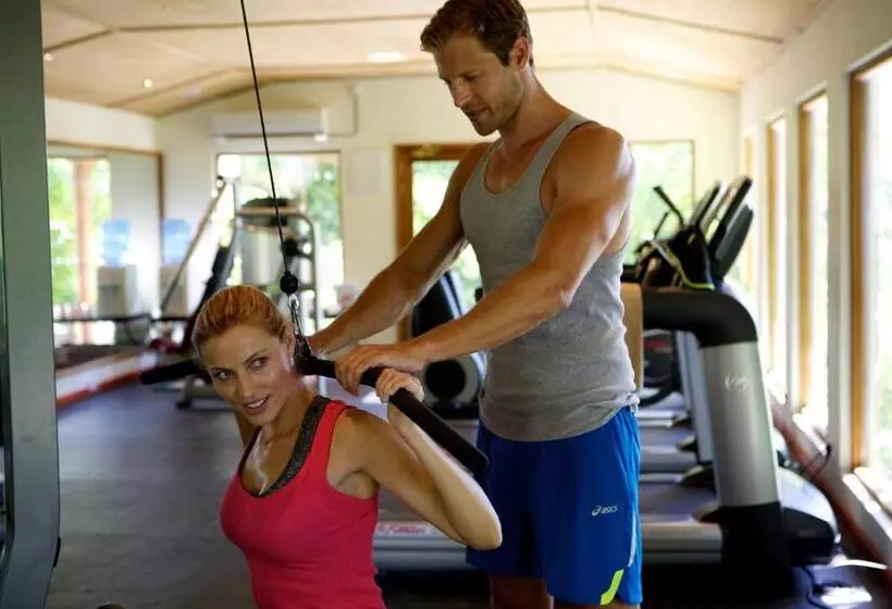 Komandoo Island Resort & Spa