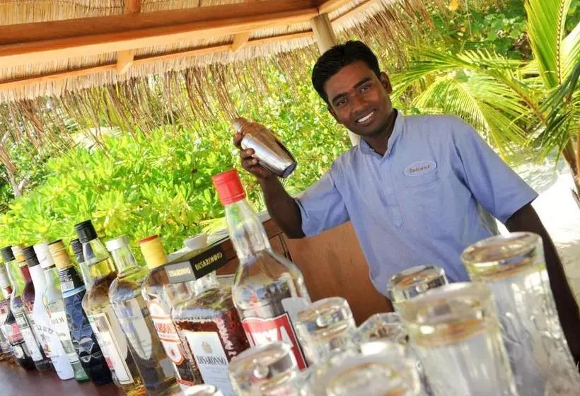 Komandoo Island Resort & Spa