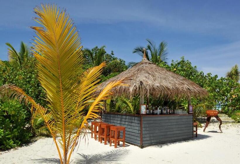Komandoo Island Resort & Spa