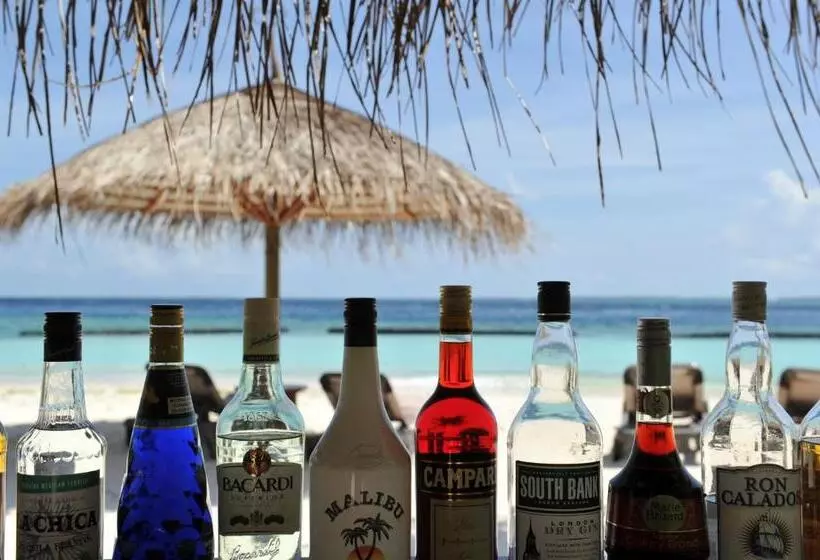 Komandoo Island Resort & Spa