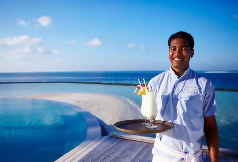 Komandoo Island Resort & Spa