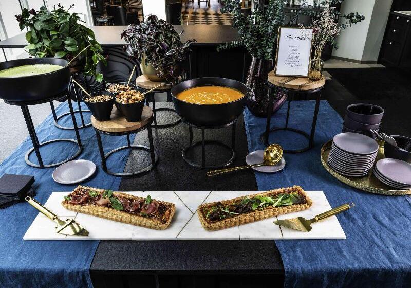 Novotel Chennai Chamiers Road