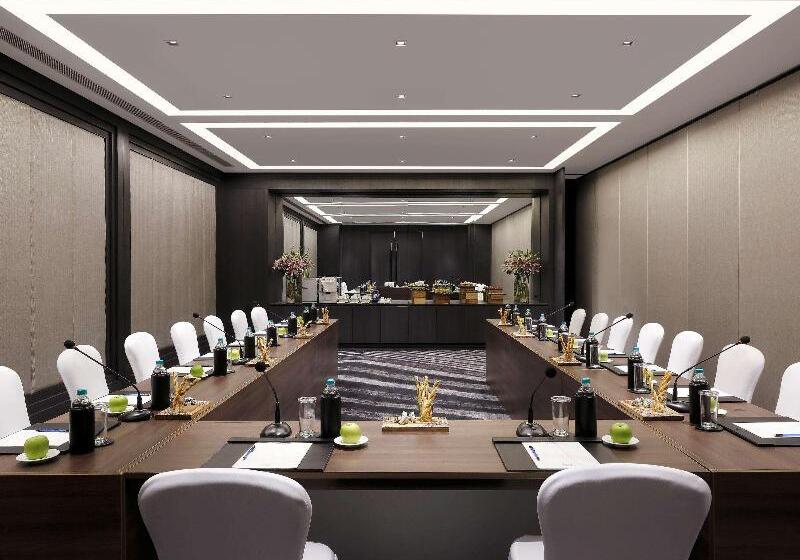 Novotel Chennai Chamiers Road