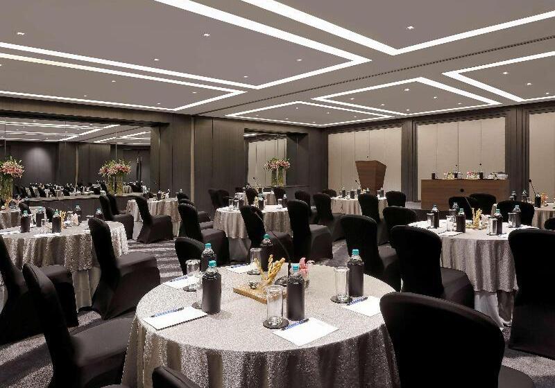 Novotel Chennai Chamiers Road
