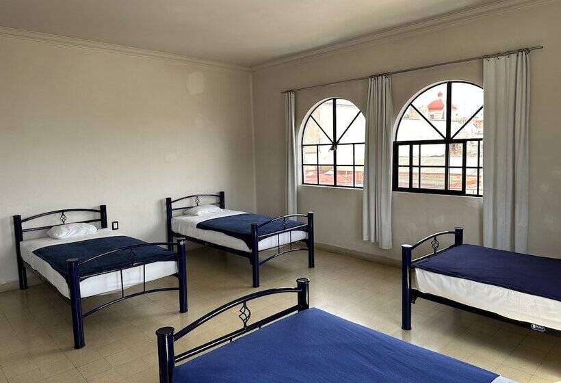 Общежитие Hostal Andaina