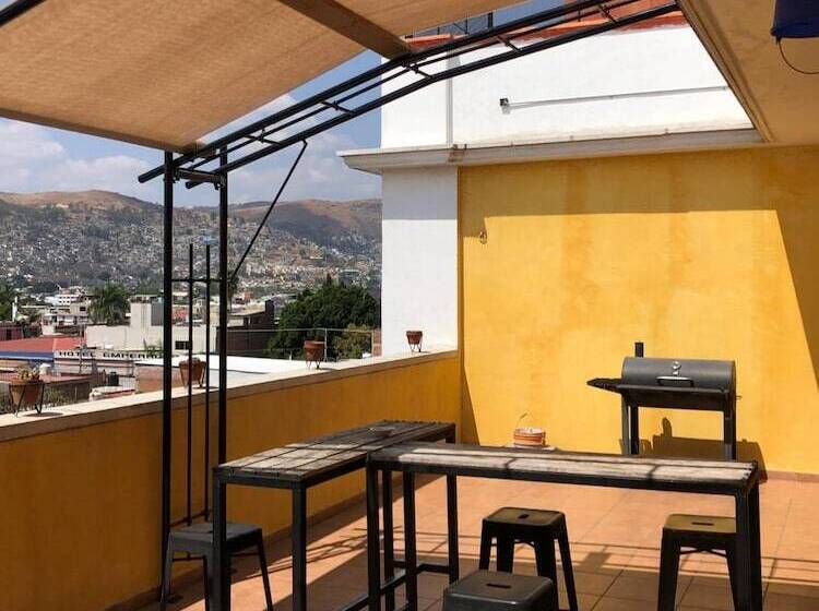 Общежитие Hostal Andaina