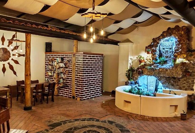 Общежитие Hostal Yakumama