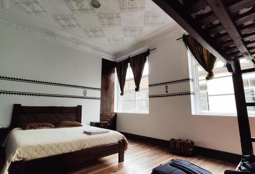 Общежитие Hostal Yakumama