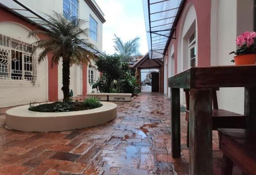 Общежитие Hostal Yakumama