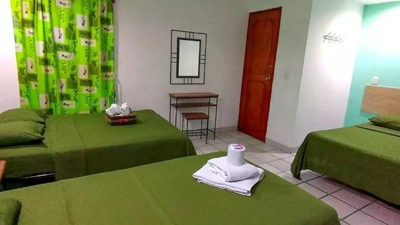 هاستل Posada Nacha`n   Ka`an