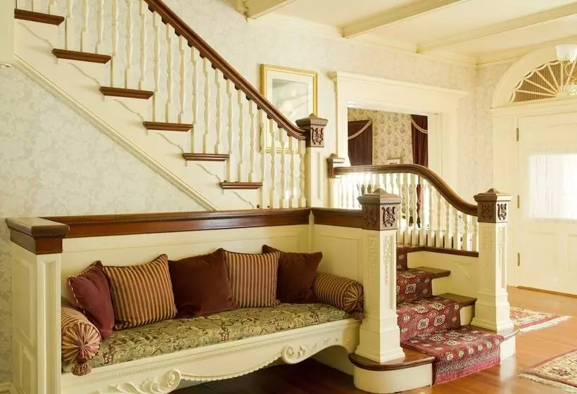 Aamiaismajoitus (B&B) Berry Manor Inn