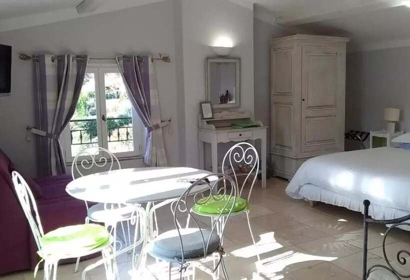 ベッドアンドブレックファースト L Escale Provençale