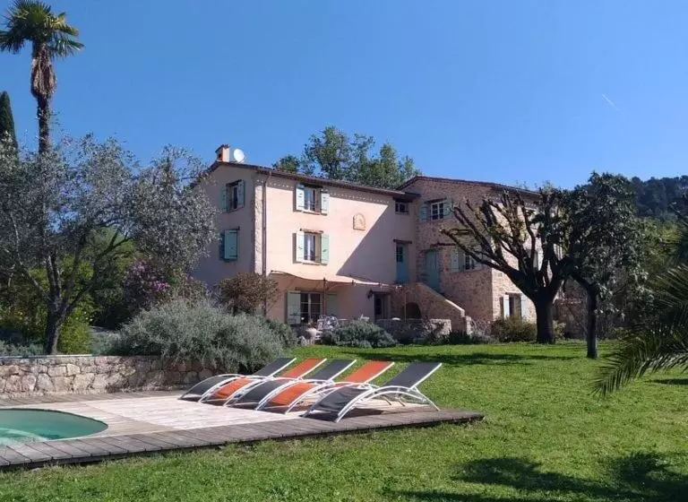 ベッドアンドブレックファースト L Escale Provençale