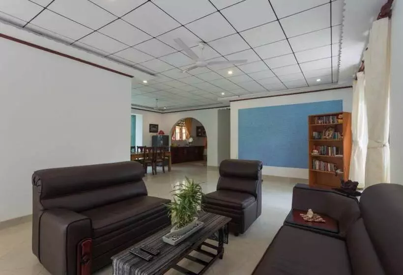 ベッドアンドブレックファースト Swiss Villa Beruwala