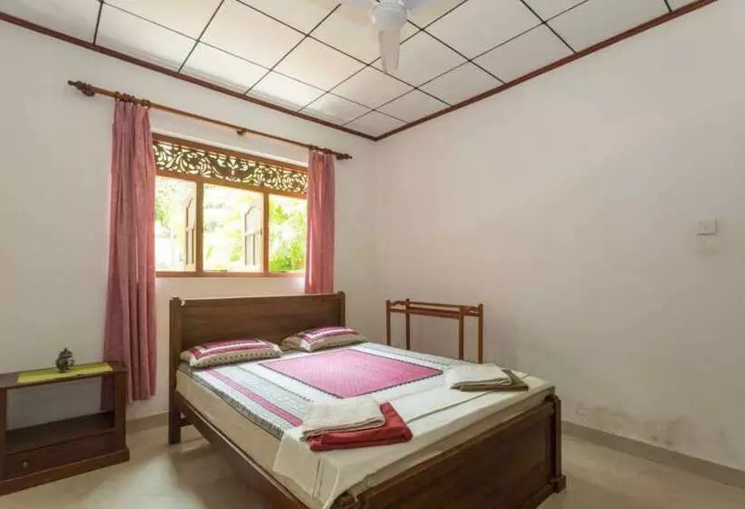 ベッドアンドブレックファースト Swiss Villa Beruwala