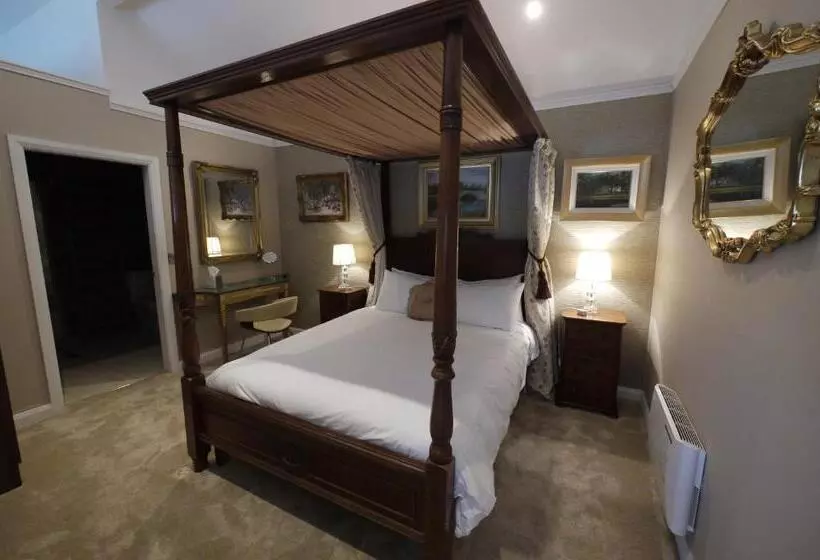 تختخواب و صبحانه The Carriage Houses At Beechpark House